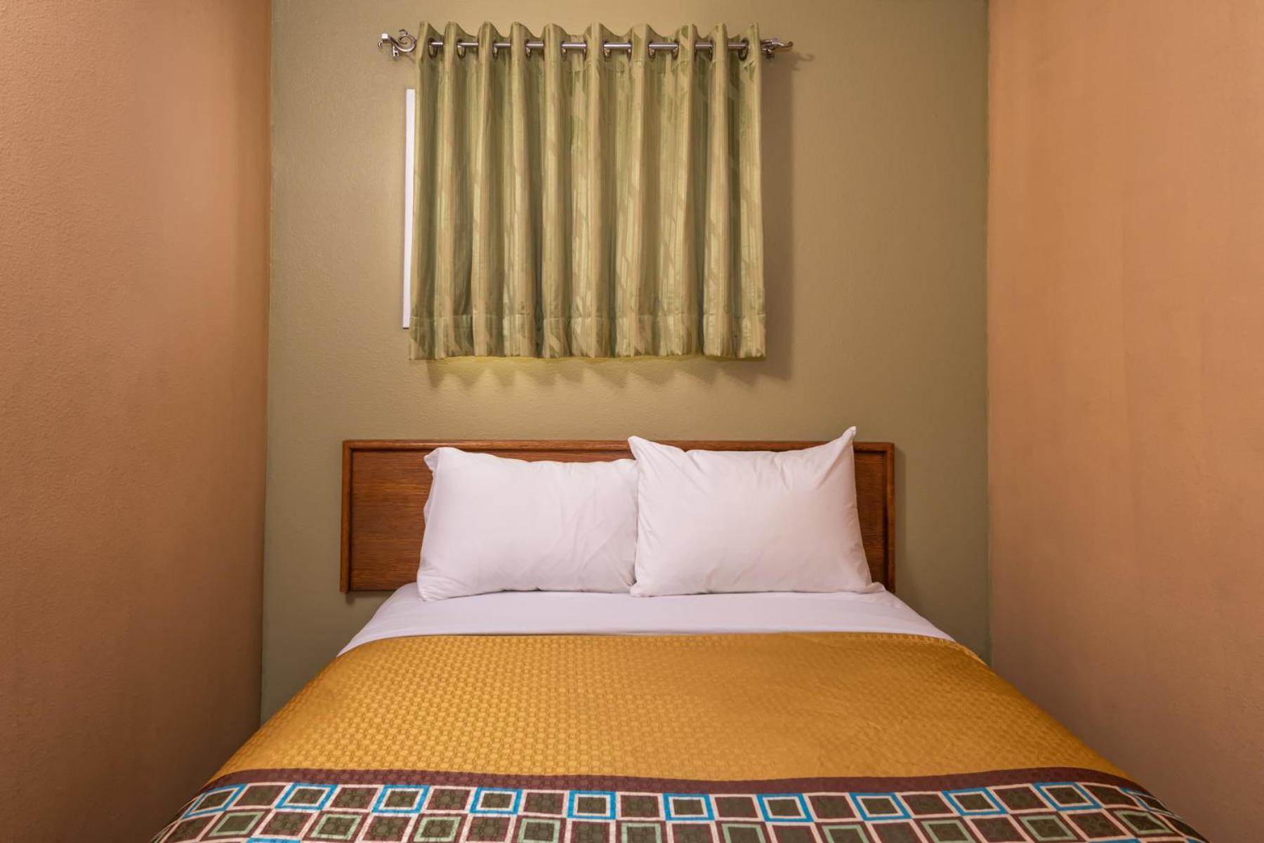 פורקס Town Motel מראה חיצוני תמונה