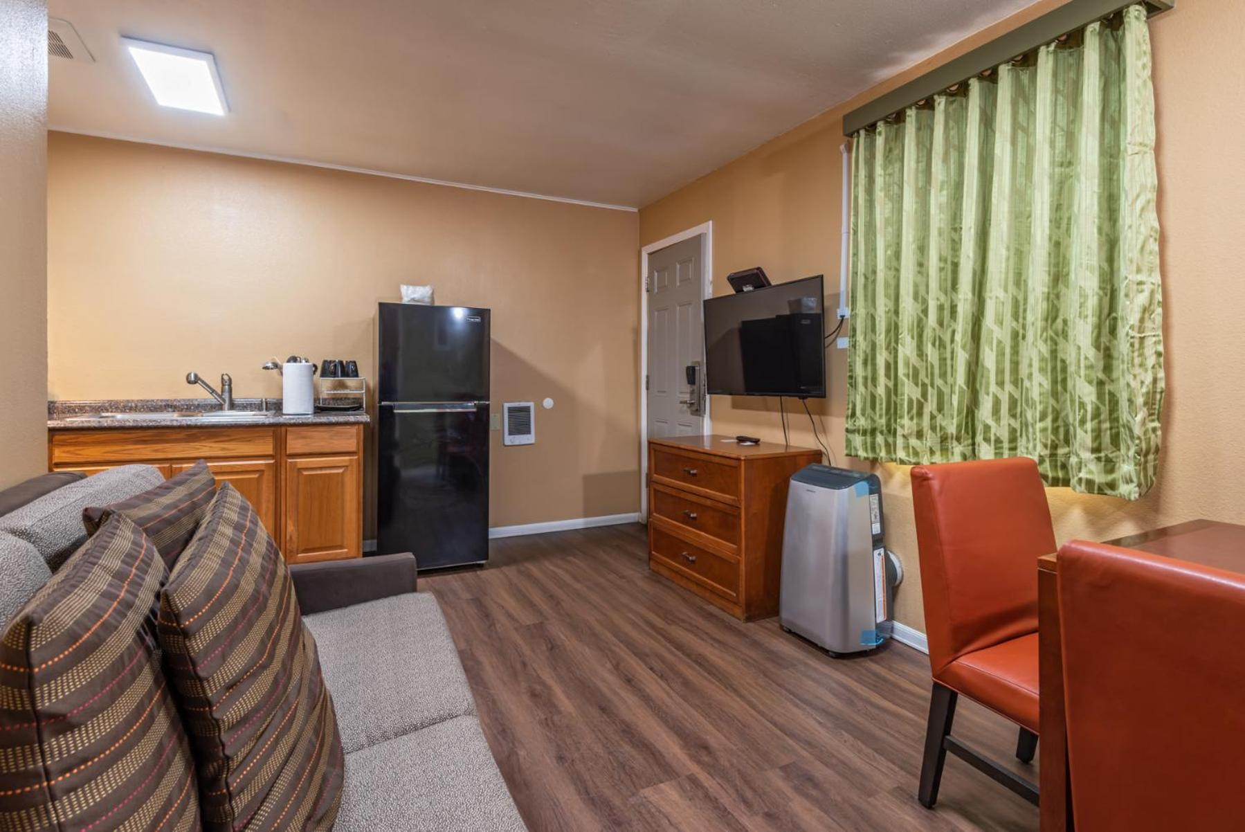 פורקס Town Motel מראה חיצוני תמונה