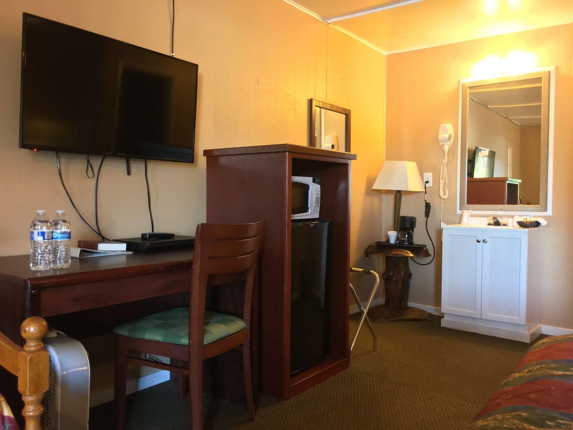פורקס Town Motel מראה חיצוני תמונה