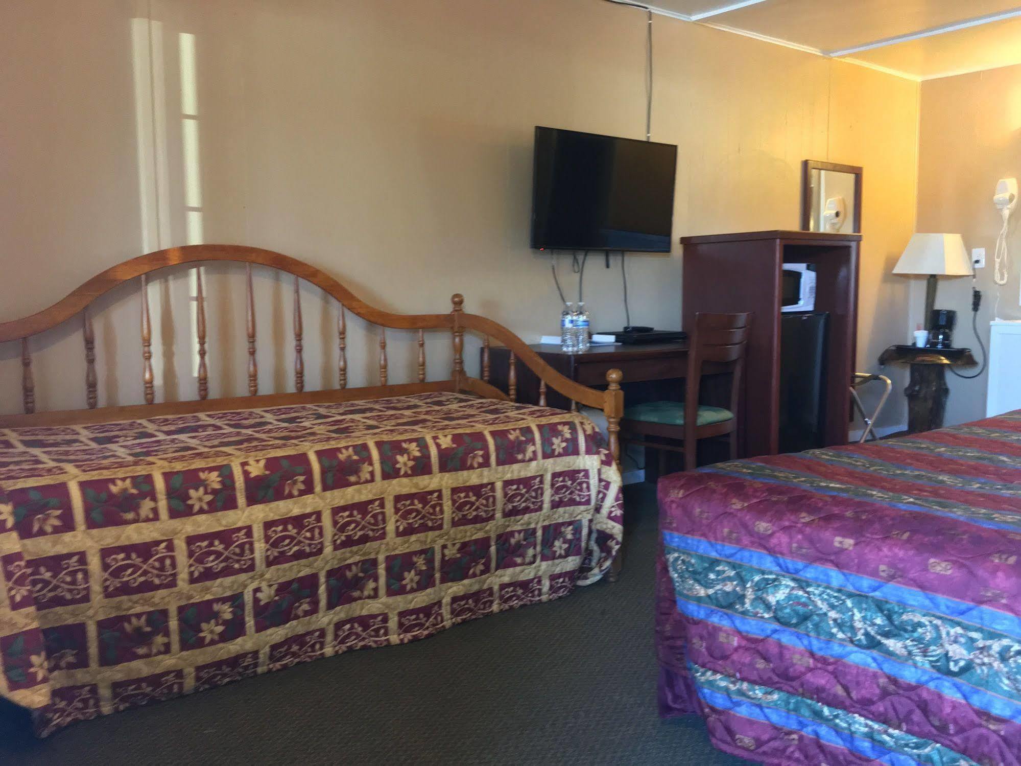 פורקס Town Motel מראה חיצוני תמונה
