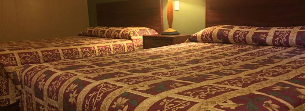 פורקס Town Motel מראה חיצוני תמונה
